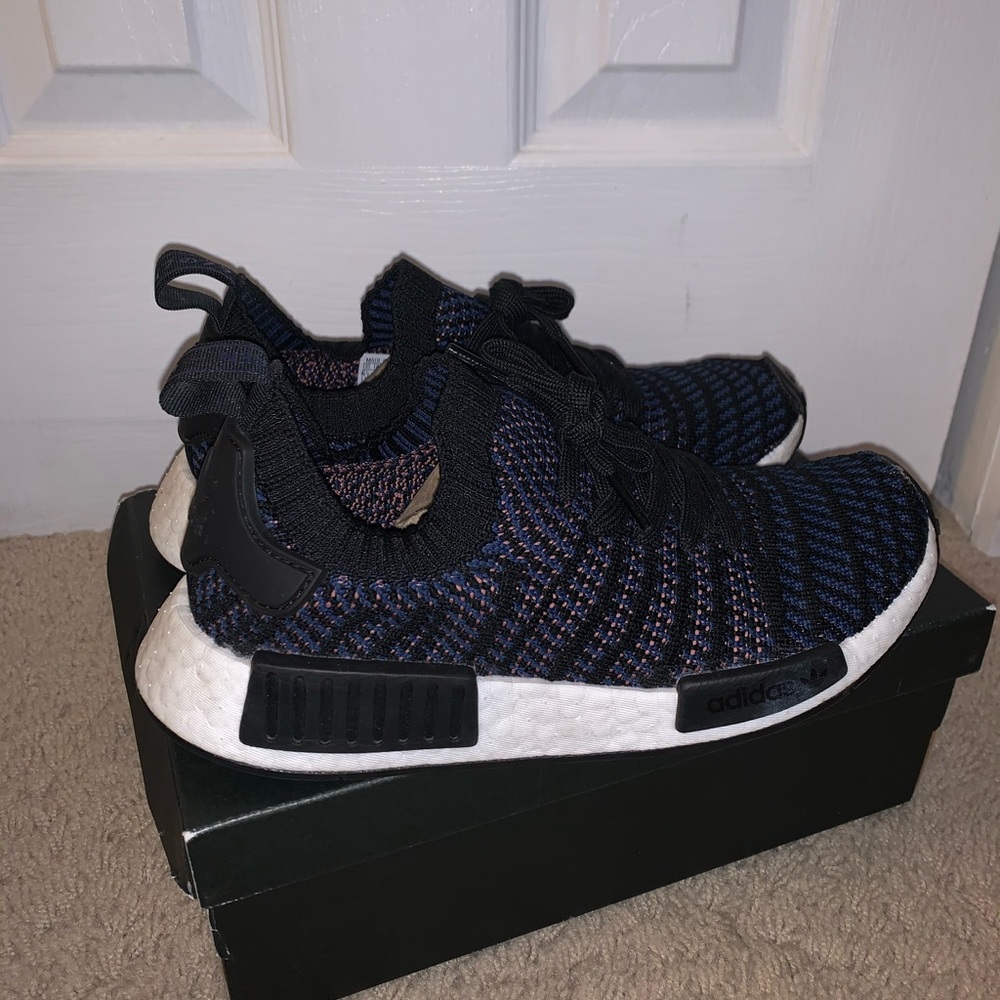 Womens NMD R1 STLT Primeknit